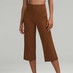 Lululemon Wide-Leg Crop Leggings